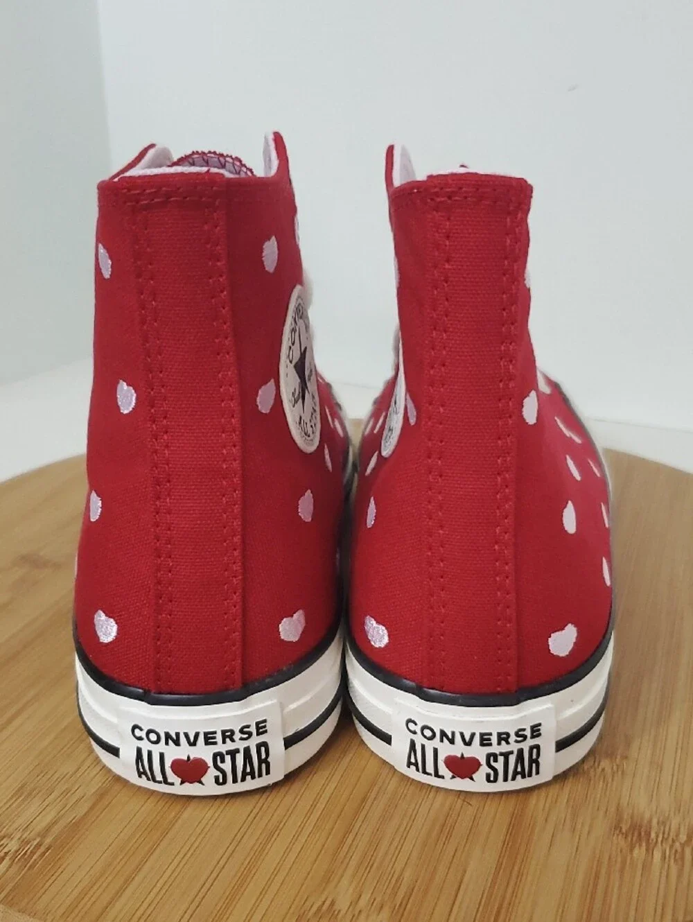 Converse Chuck Taylor High Top Sneakers Red Pink Hearts NIB Kid Size 6 EU 38.5